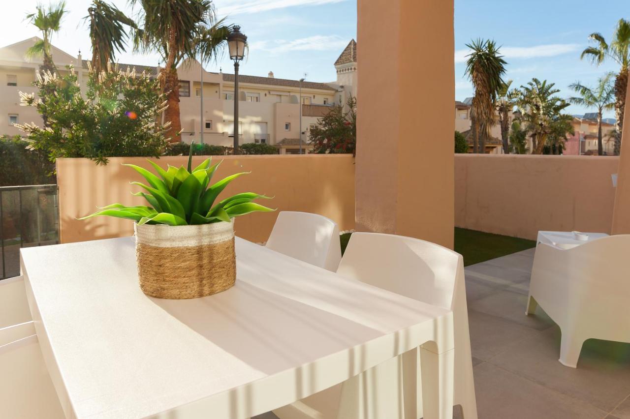 Surf Apartment - Wifi - Parking - Swimming Pool - Patio - Garden Ταρίφα Εξωτερικό φωτογραφία