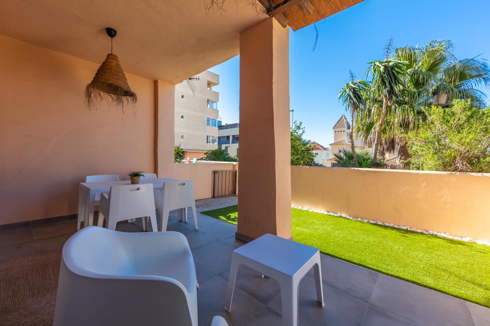 Surf Apartment - Wifi - Parking - Swimming Pool - Patio - Garden Ταρίφα Εξωτερικό φωτογραφία